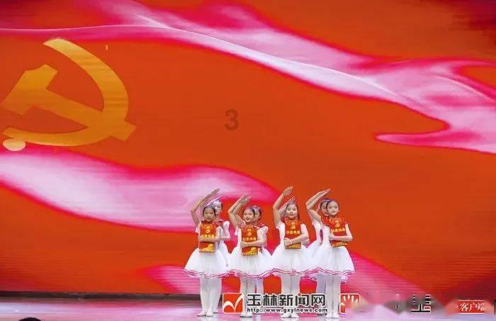 经纬恒润跌2.29% 2022年上市募资36亿元